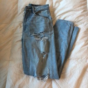AE distressed mom jean